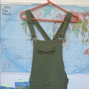 Men’s overalls. Forever 21.